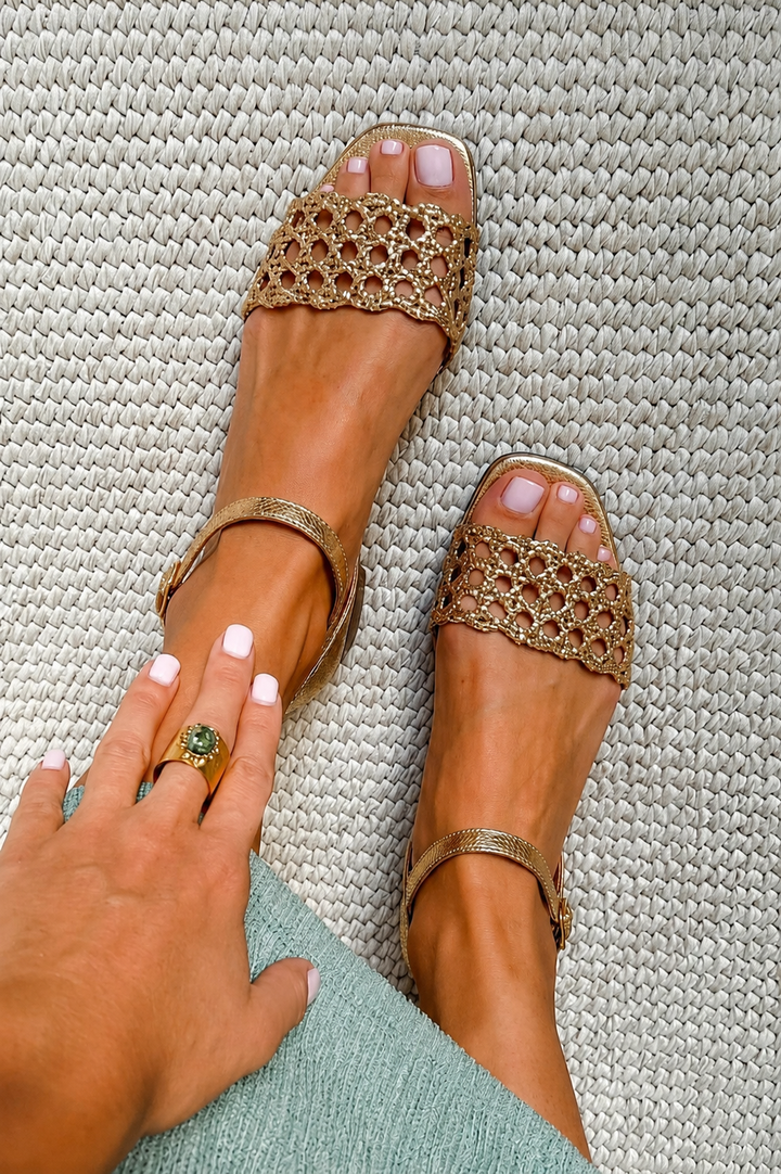 Alina Flache Sandalen | Goldenes Metallic, Quadratische Spitze