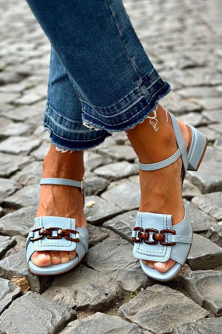 Azzurra Komfort-Sandalen | Hellblau, Metallkette, Niedriger Absatz