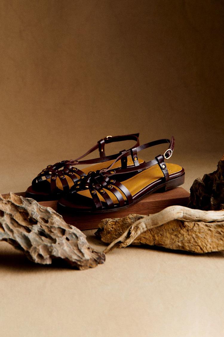 Bianca Nietensandalen | Weiße Metallnieten, Erdton