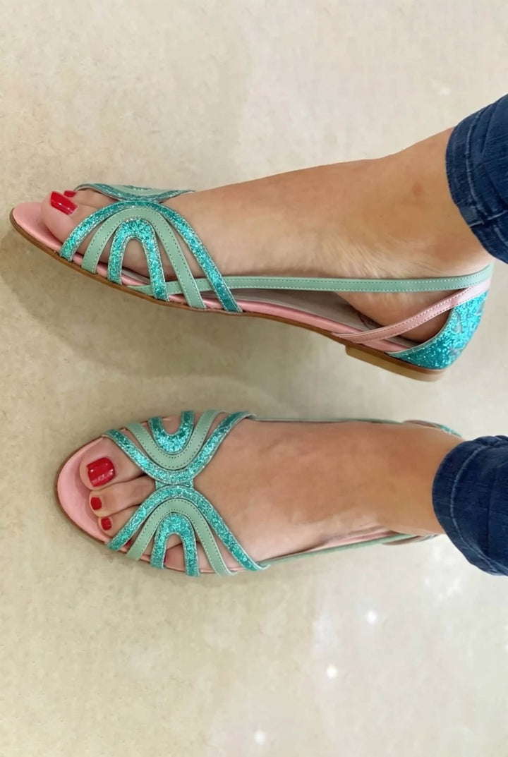 Elysia Sandalen Damen | Metallic Finish, Leichtes Cut-Out-Design