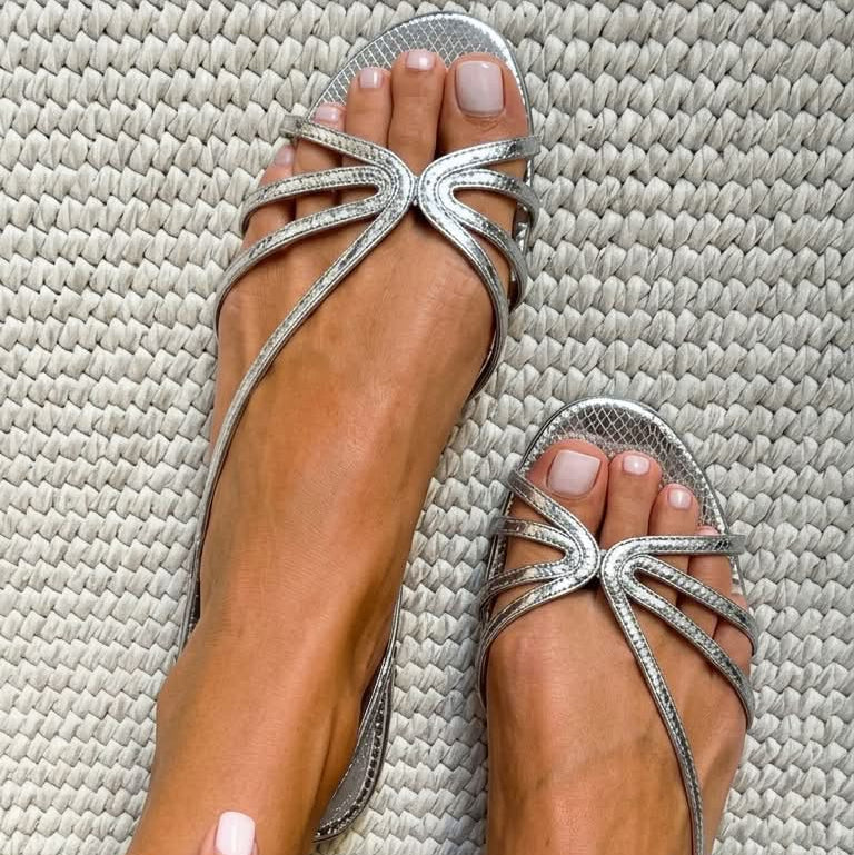 Gina Goldene Sandalen | Metallic-Finish, Verstellbare Riemen
