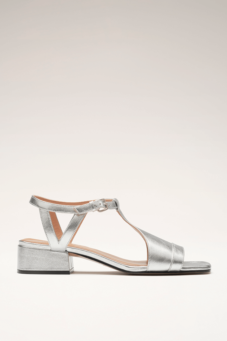 Serina Sandalen | Silberne Riemen, niedriger Absatz