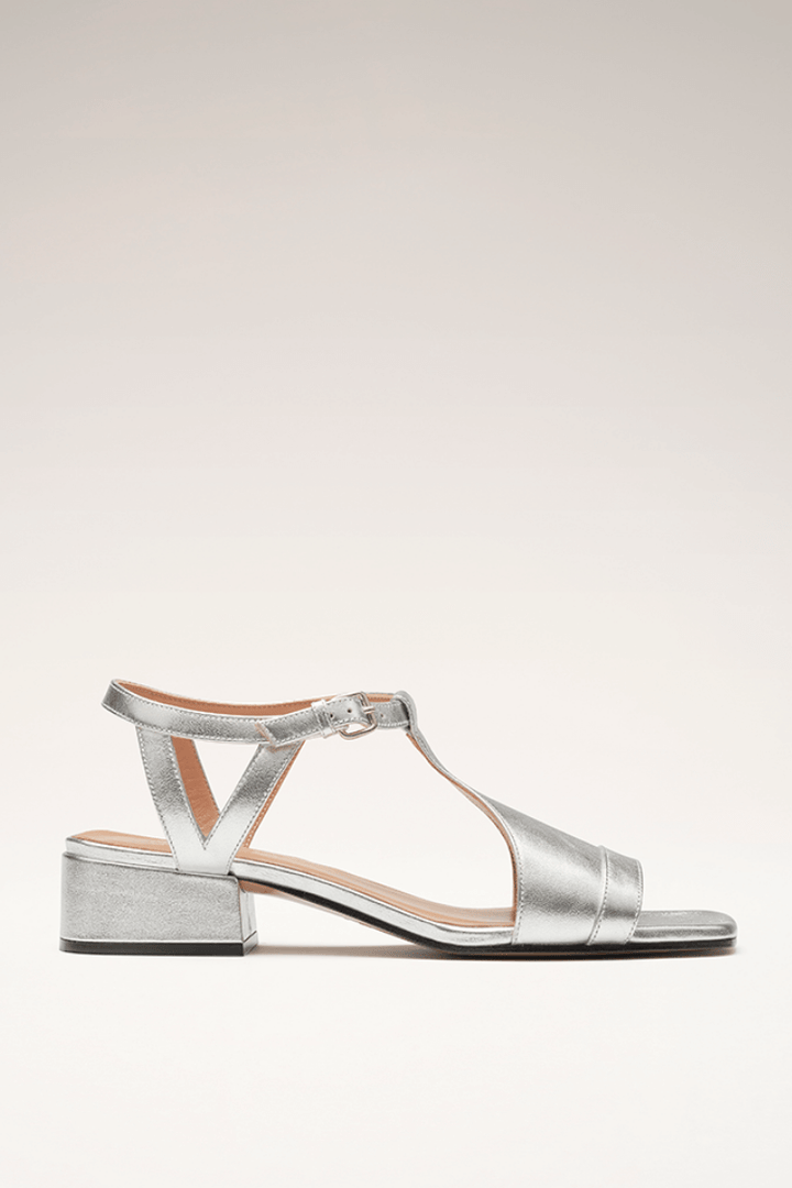 Serina Sandalen | Silberne Riemen, niedriger Absatz