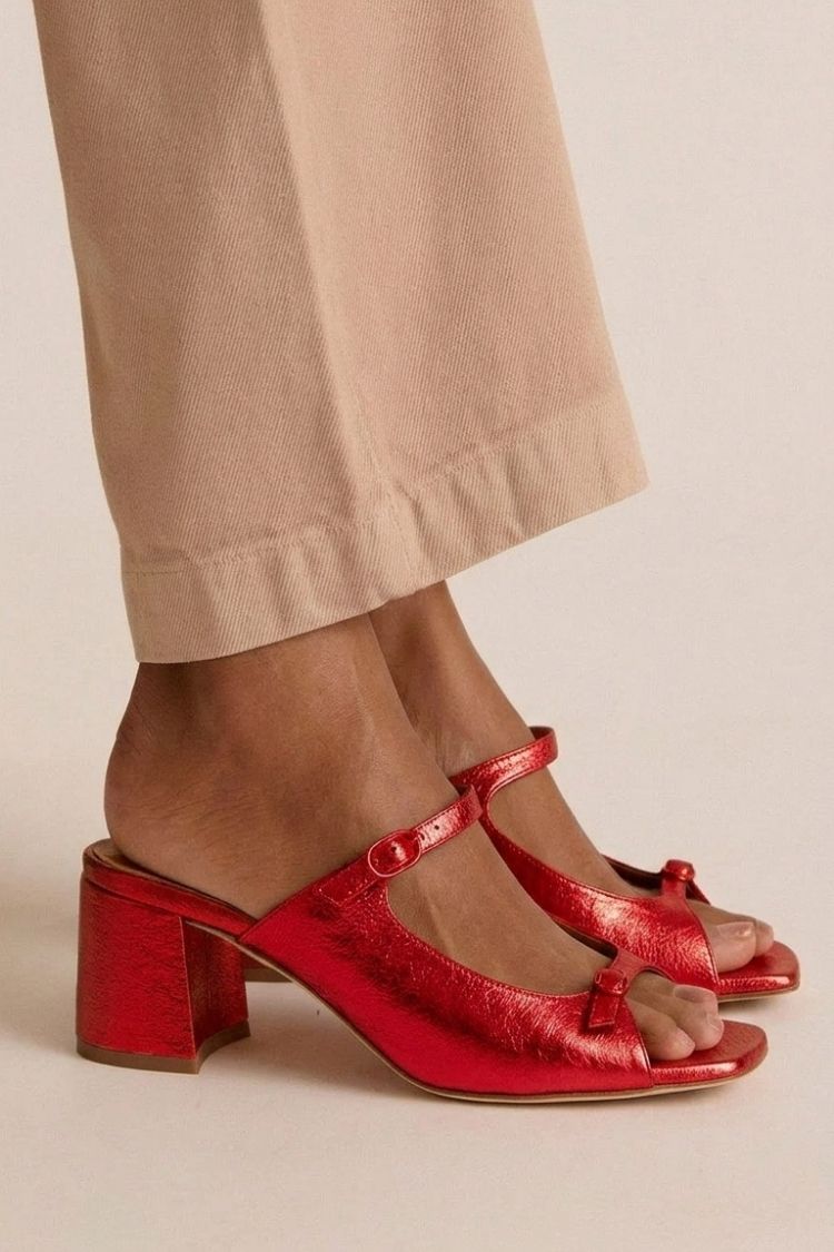Vela Komfort-Absatzsandalen | Klobiger Absatz, Goldene Details