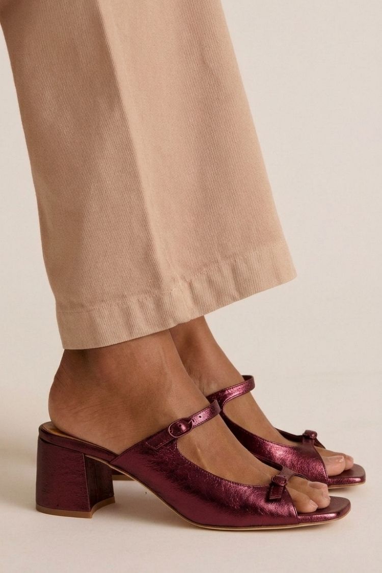 Vela Komfort-Absatzsandalen | Klobiger Absatz, Goldene Details